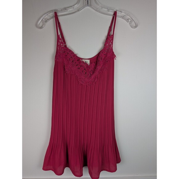 NWT Bibi Pleated Tank Top Lace Top Size Small Spaghetti Straps Raspberry Pink - Picture 1 of 14